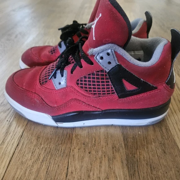 2013 Jordan 4 Retro Toro Bravo (GS) Size 13 c - Picture 3 of 6